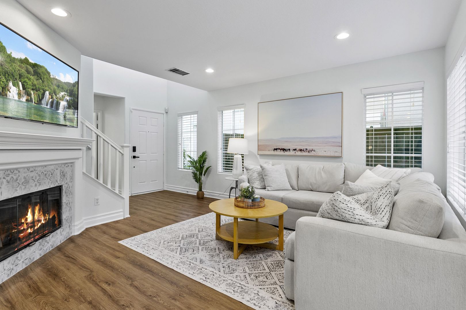 Stunning Aliso Viejo Pool Home 4 Bedroom – photo 3