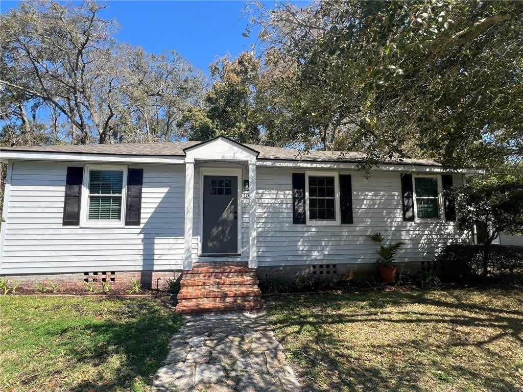 10 Stewart Avenue – photo 1