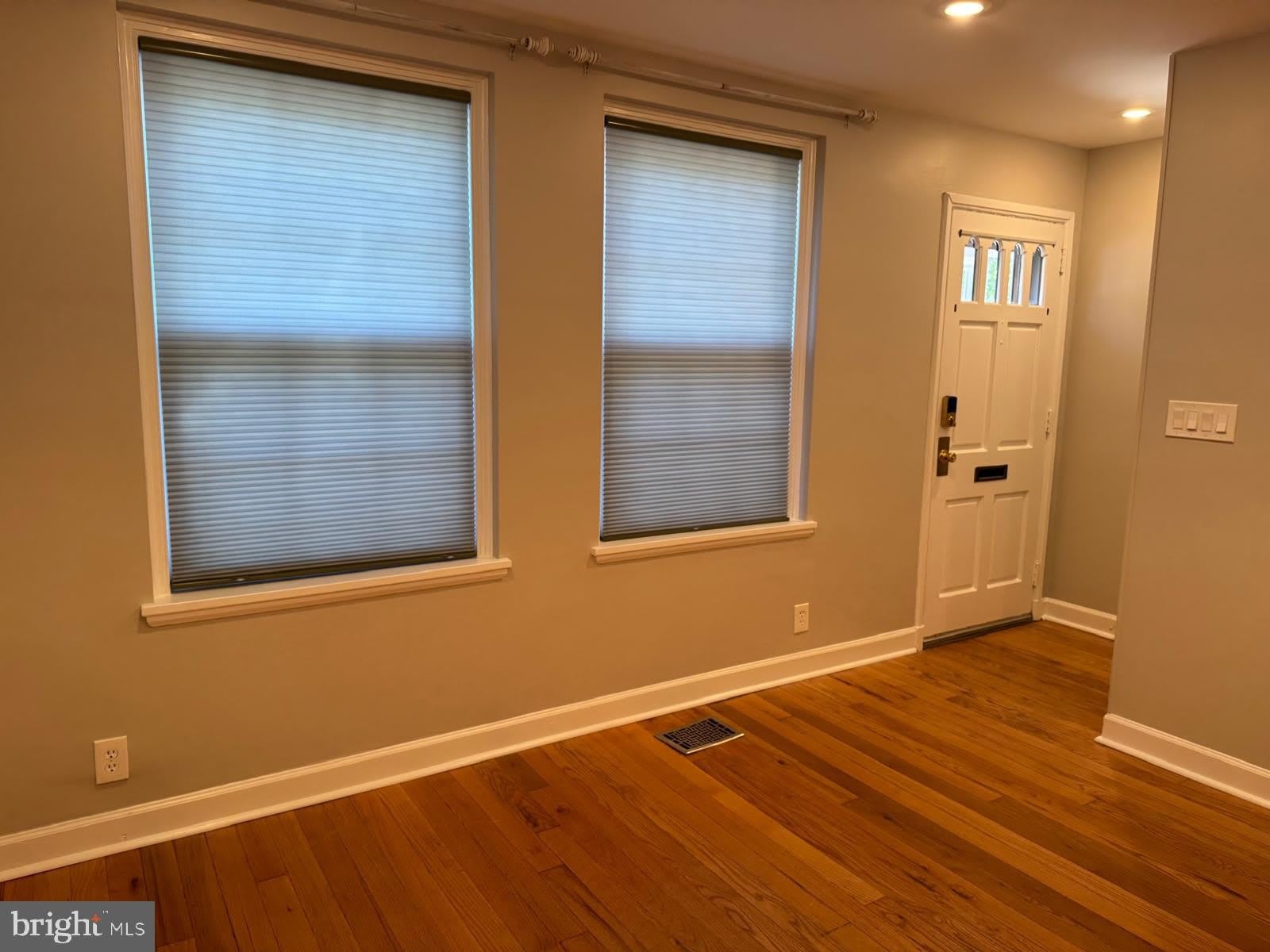 3064 S Buchanan Street – photo 3