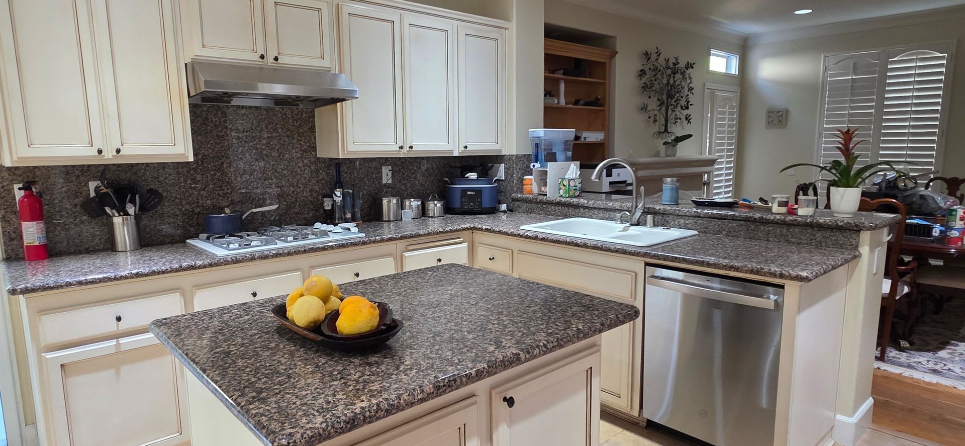 Thousand Oaks Meadow Wood Home. Wood Flooring (No Carpet). Near Lang Ranch Elementary – photo 2