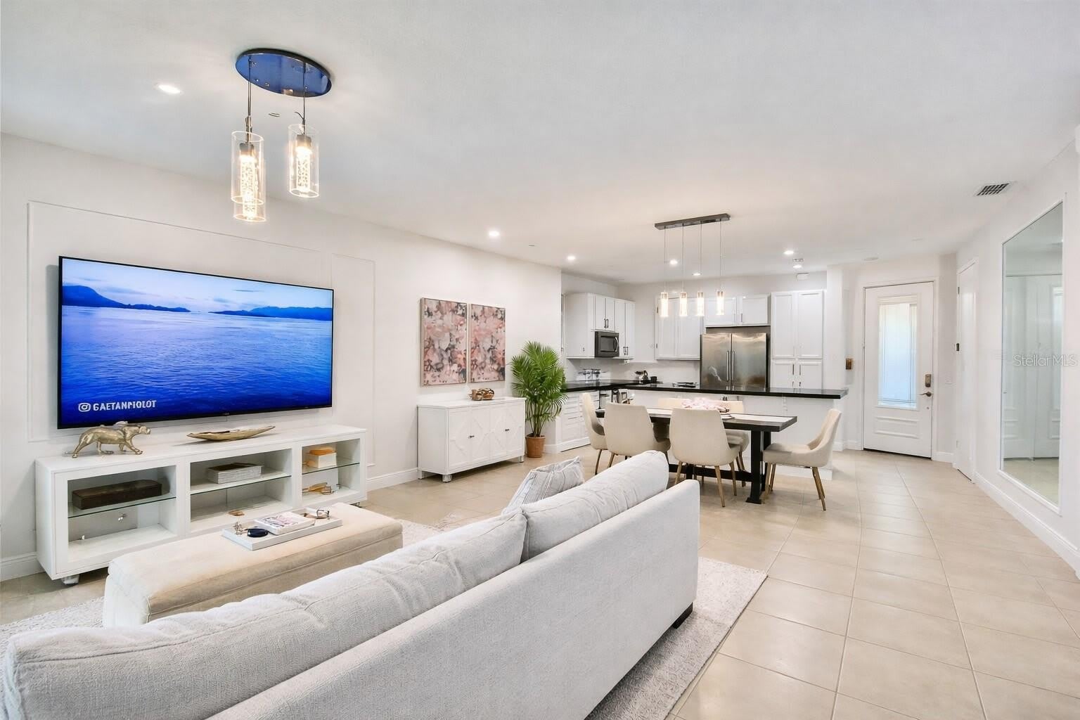8458 KELSALL Drive – photo 2