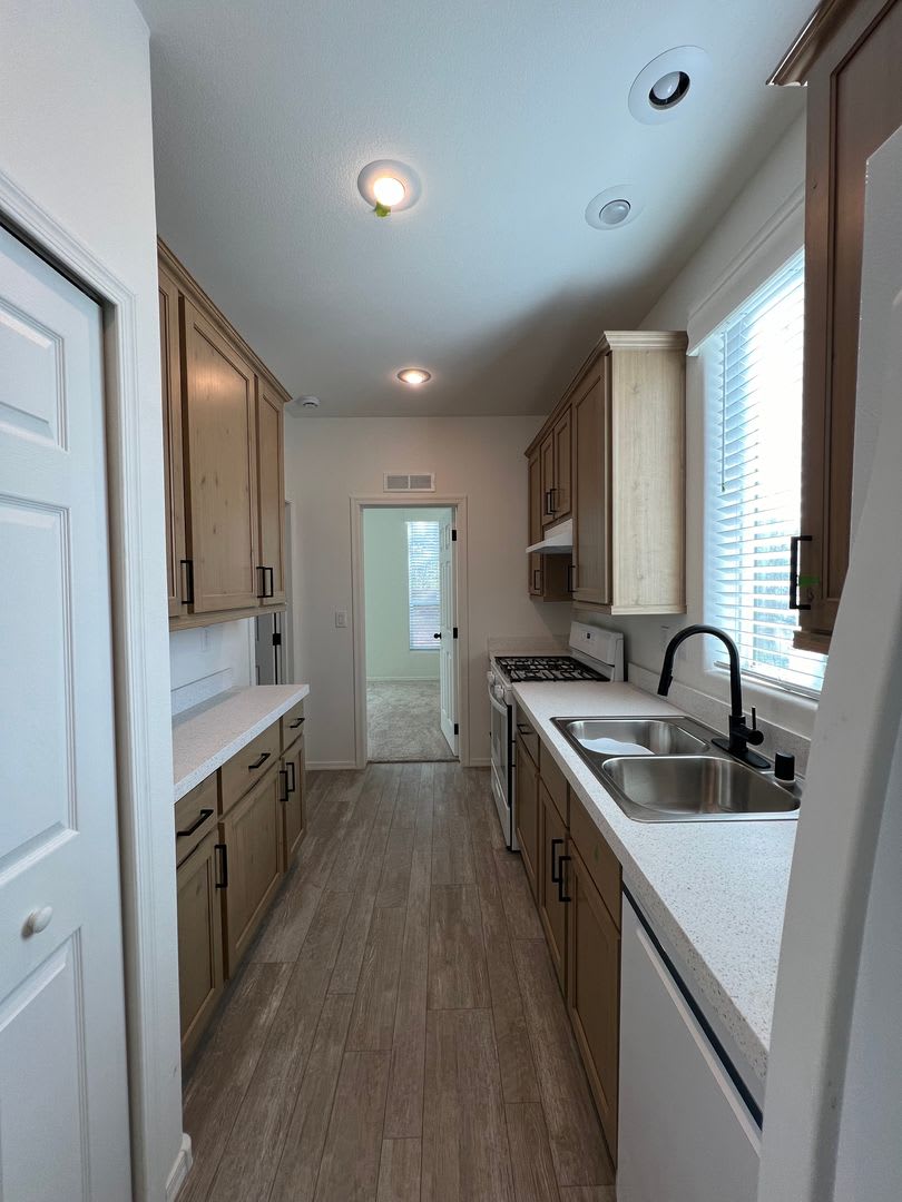 1 bed, 1 bath ADU – photo 4