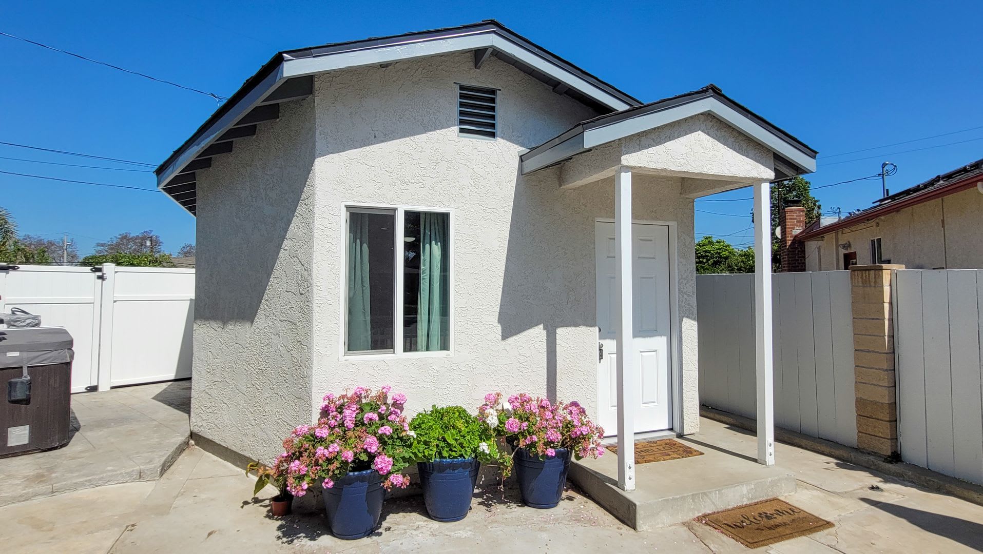 NEW ADU 2 Bed 2 Bath with ALL Appliances Included! – photo 3