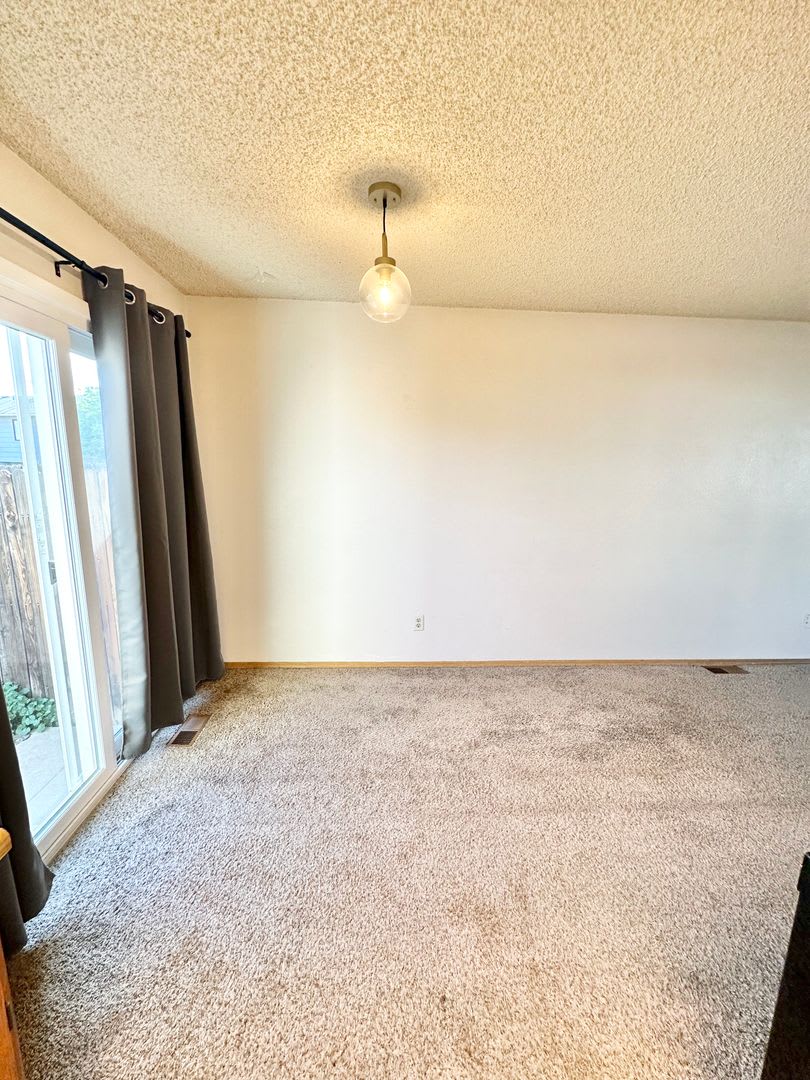 Townhome on Soaring Eagle for Rent – photo 4