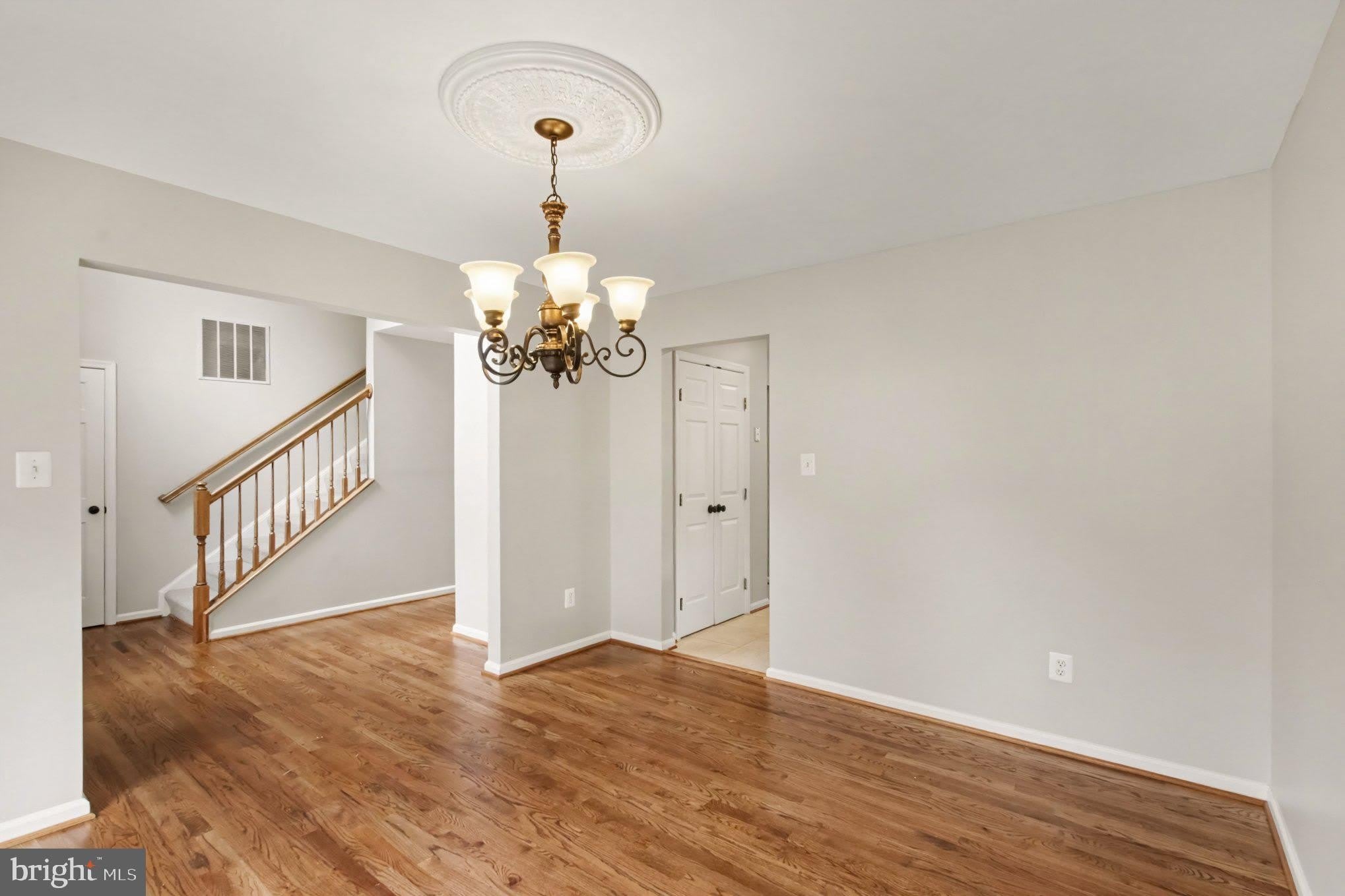 3915 CARLYLE Court – photo 4