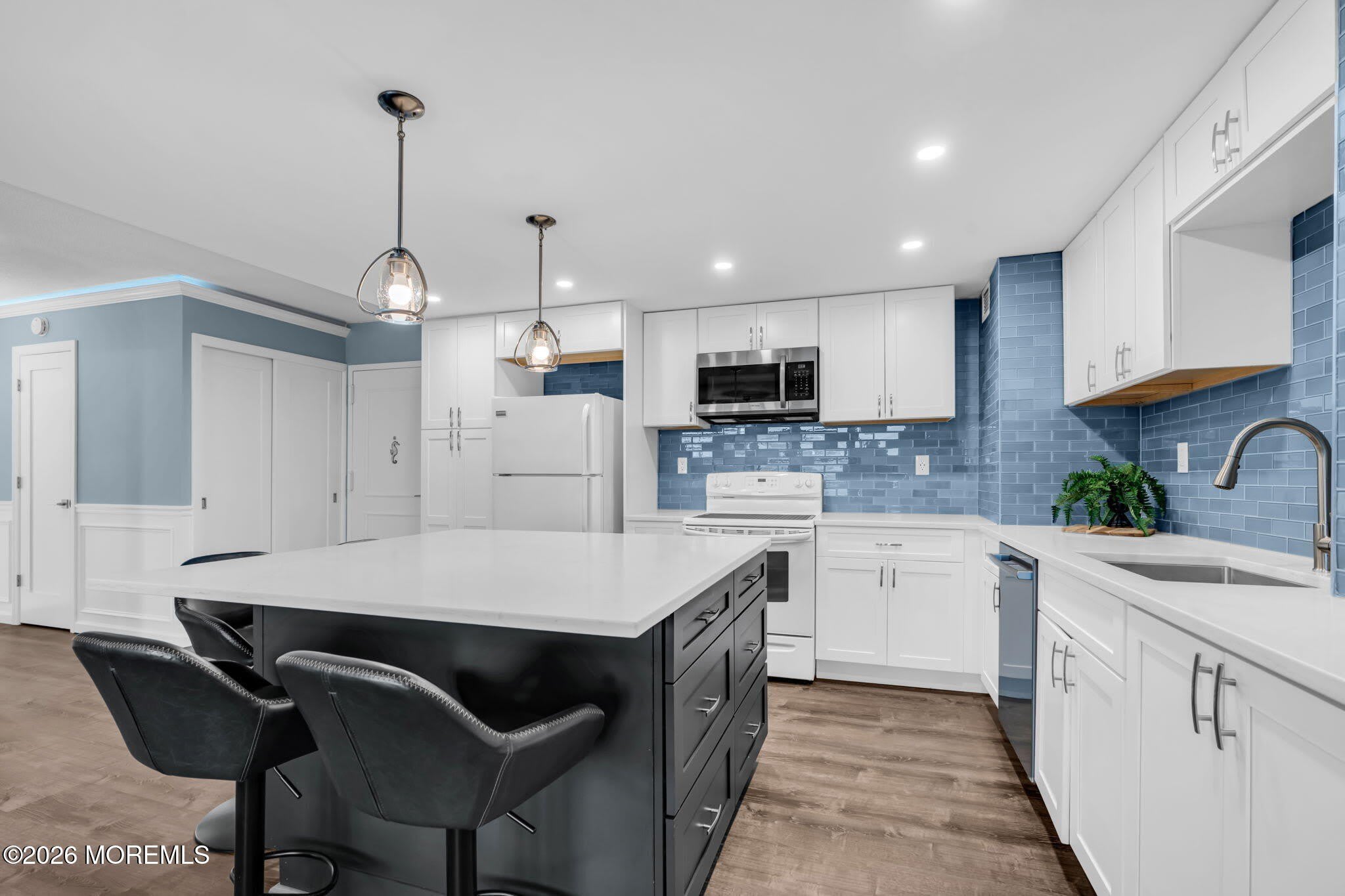 480 Ocean Boulevard – photo 5