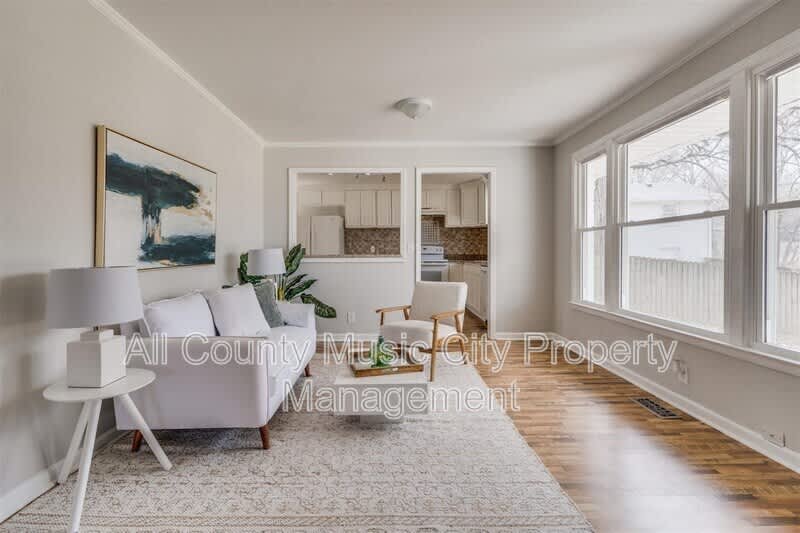 209 Rhine Dr – photo 5