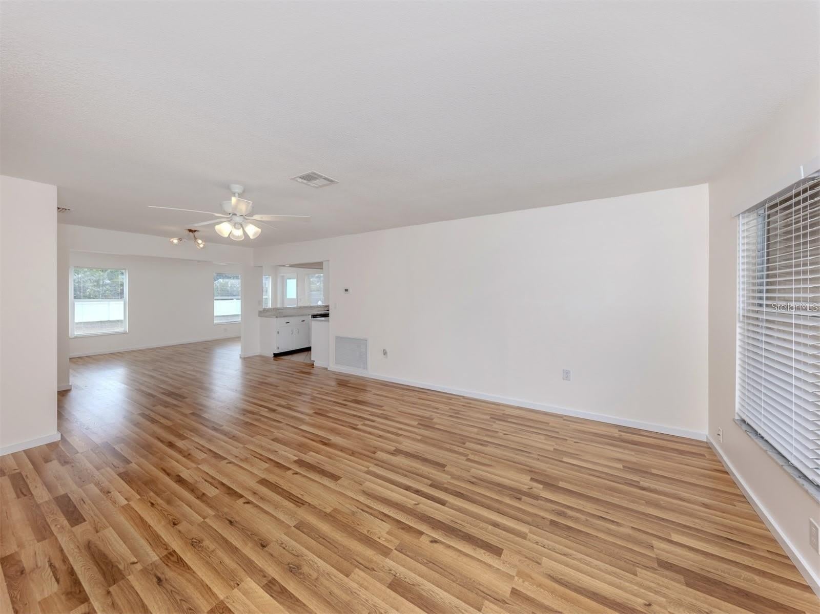 1215 MANGO Avenue – photo 5