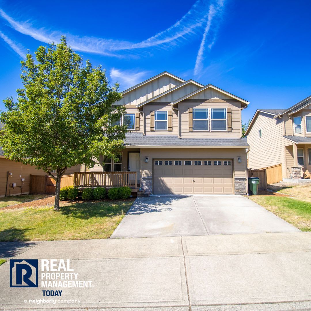Spacious 4 Bedroom Lacey Home With Loft A C Fenced Yard 2 Car Garage – photo 2