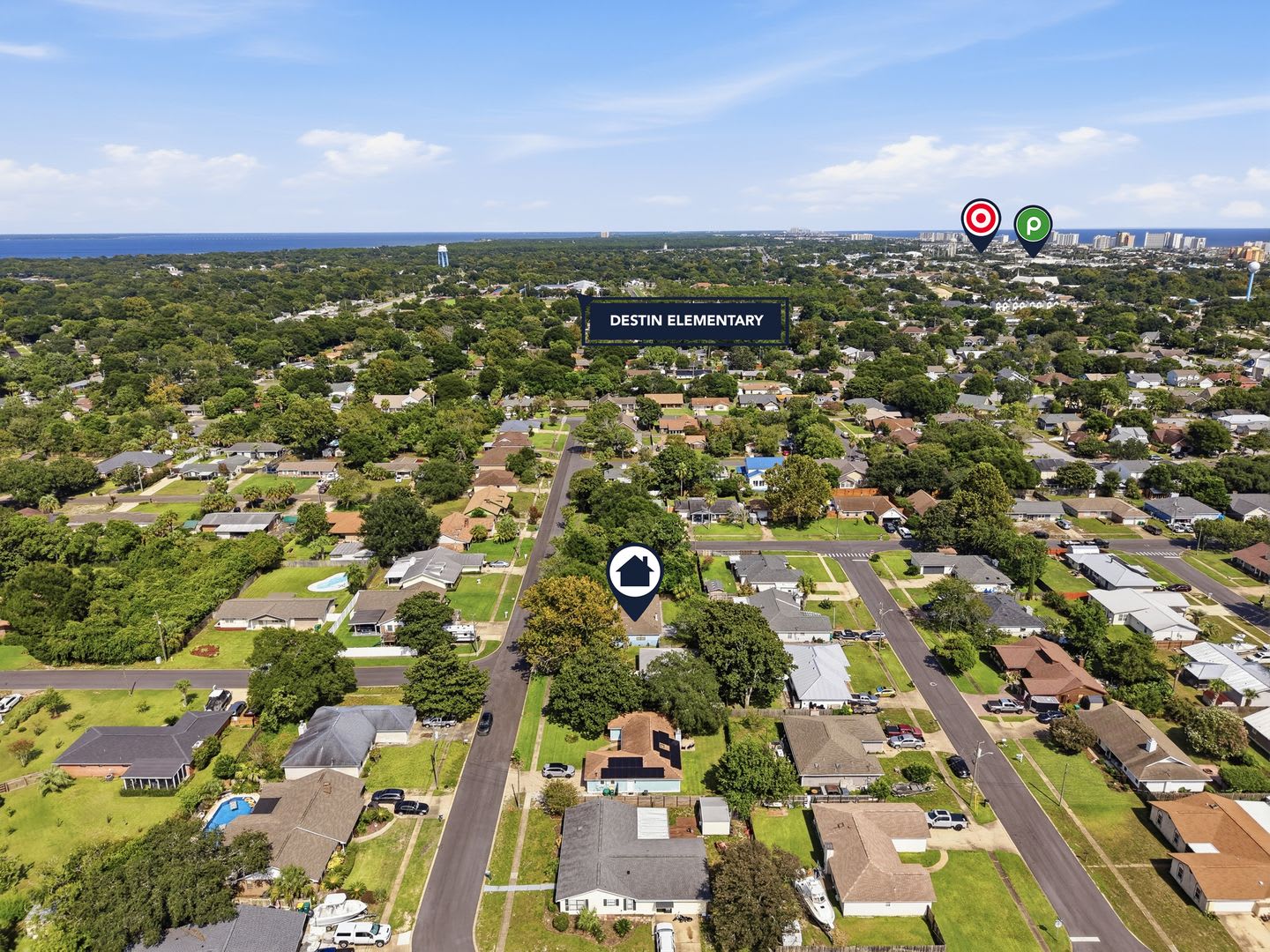 Charming 3 Bedroom Home in the Heart of Destin! – photo 5