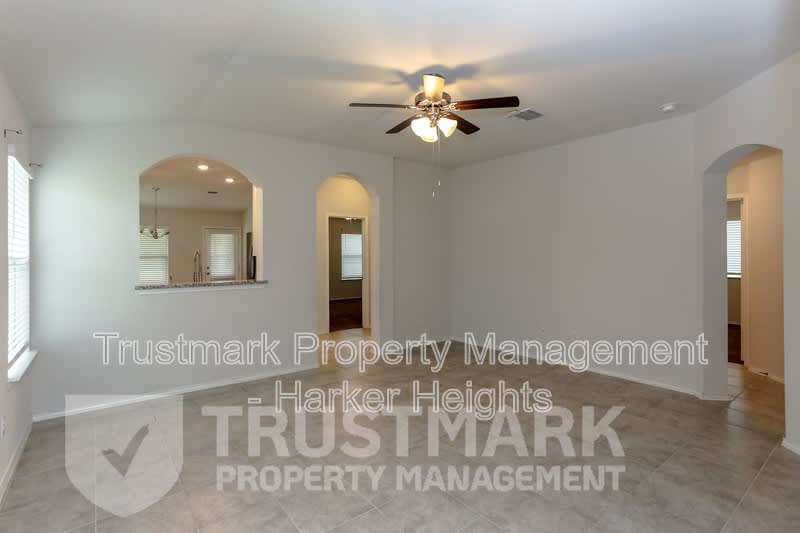 1910 Bee Creek – photo 3