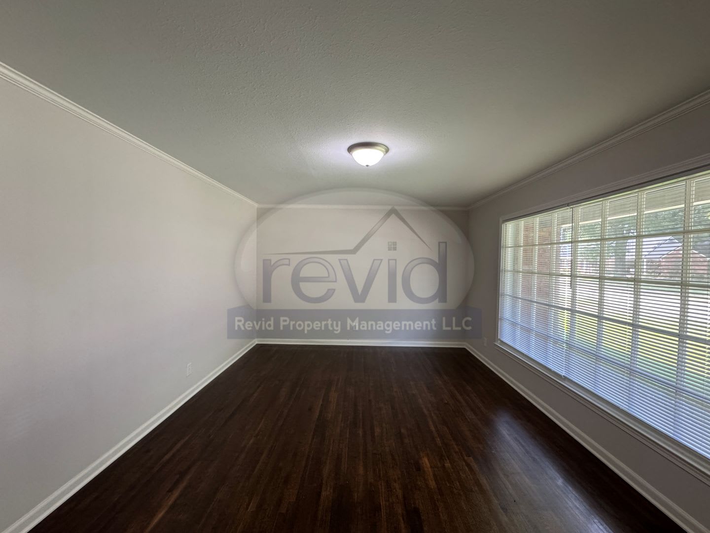 5467 Derron Ave. – photo 4