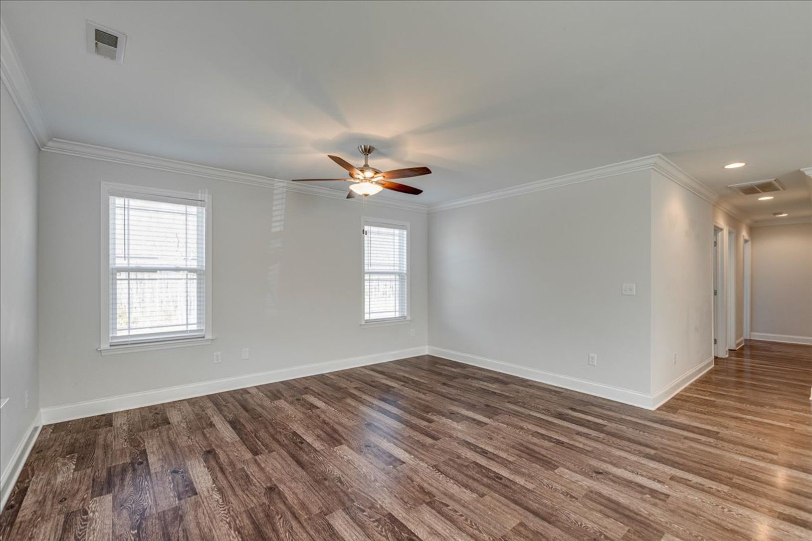 500 Off First Month Beautiful 3 Bedroom Home On A Corner Lot With Modern Upgrades – photo 5