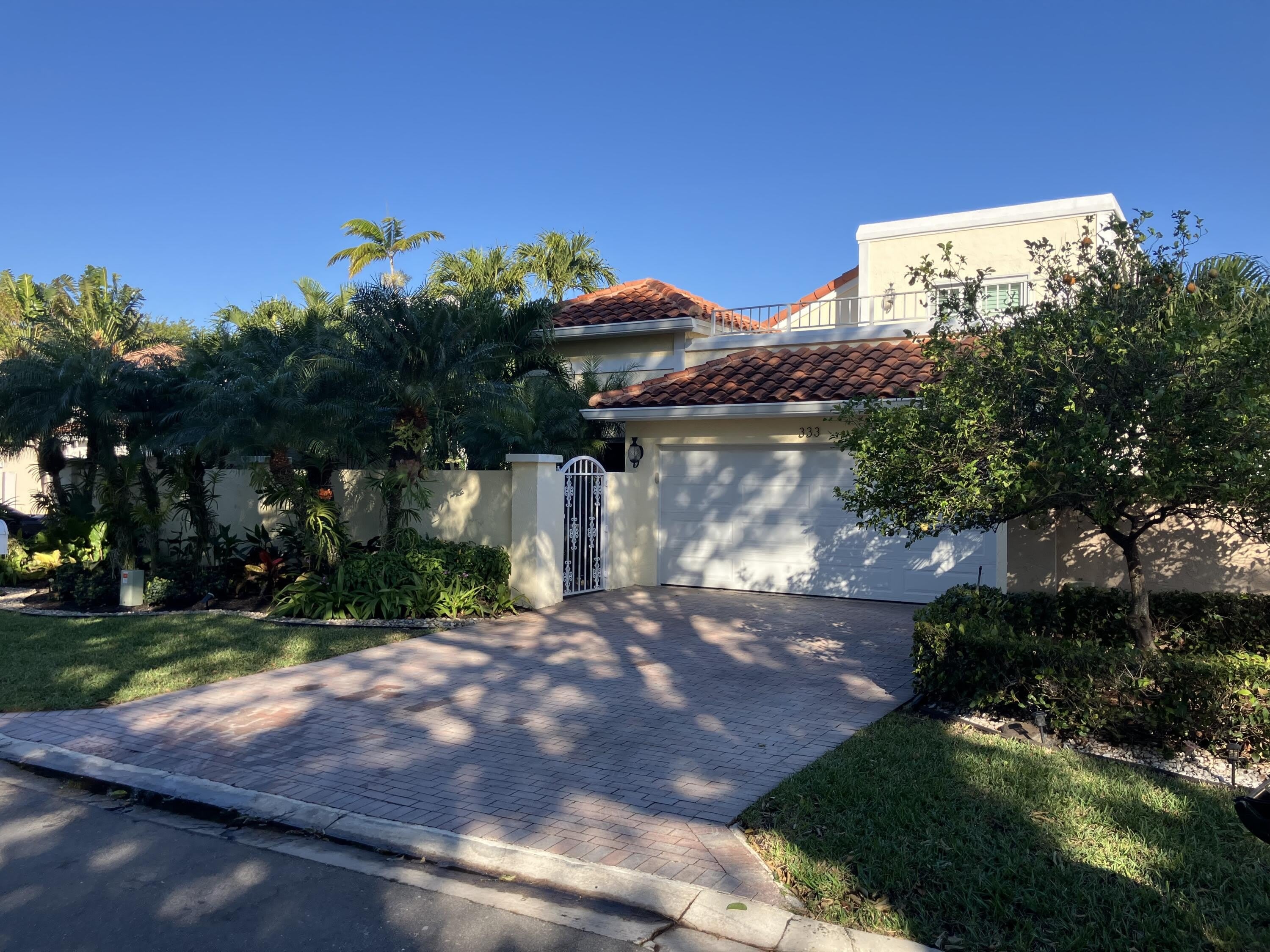 333 Pelican Way – photo 1
