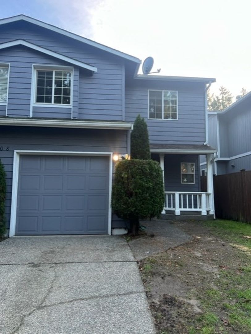 500 Off First Month S Rent Fully Renovated Renton Highlands 3 Bedroom 2 5 Bath 1234Asf Townhome – photo 1