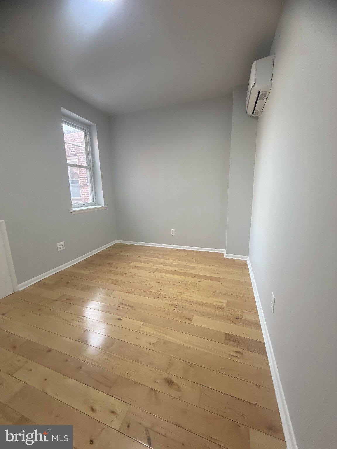 975 N LAWRENCE Street – photo 4