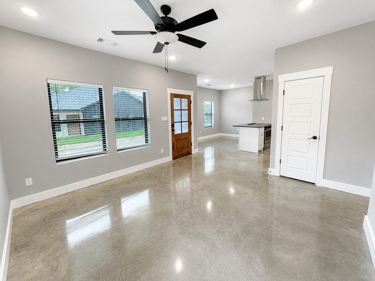 1213 Oak Drive – photo 2