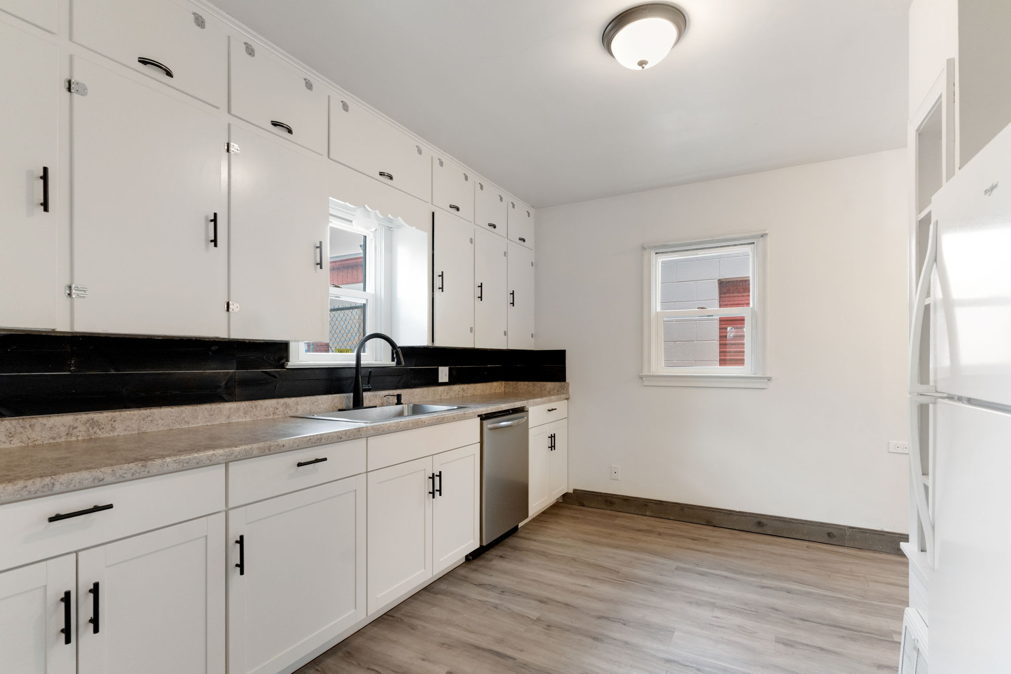 2625 Gunnison Street – photo 4