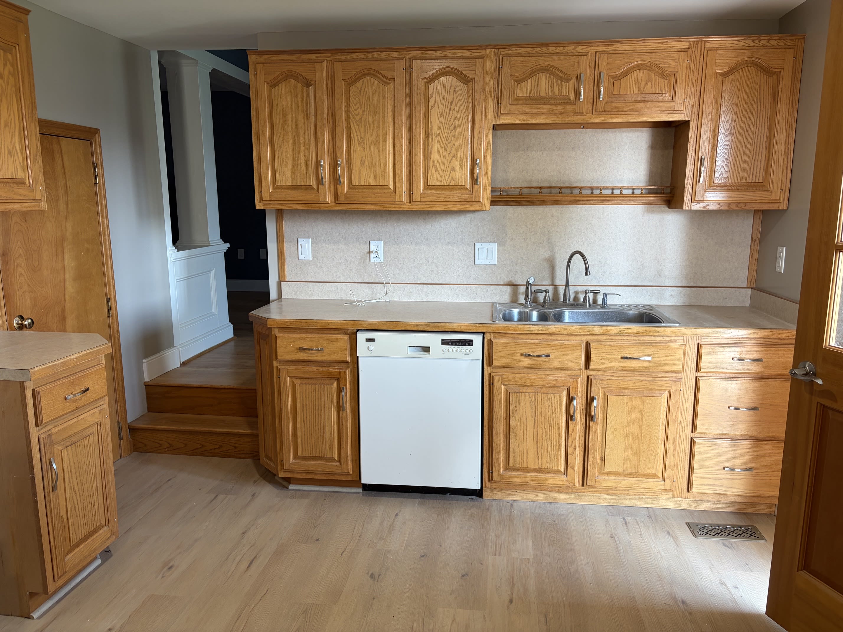 300 East Main Street – photo 2