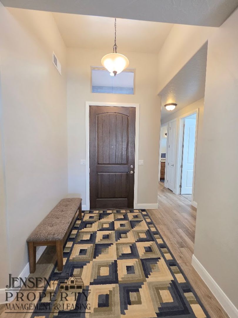 Beautiful Furnished 4 Bedroom home in Brio – photo 4