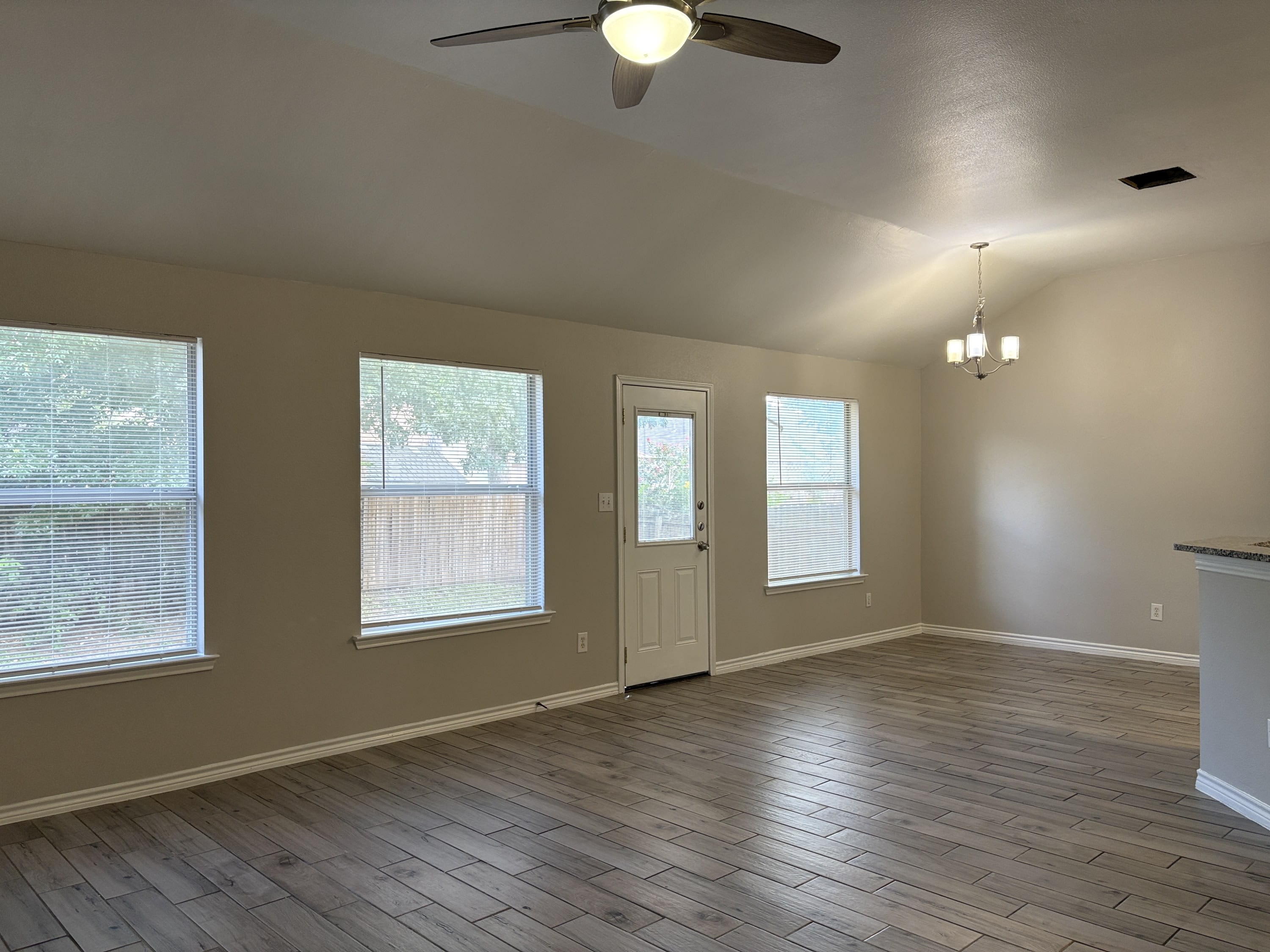 2405 Wisteria Way – photo 5