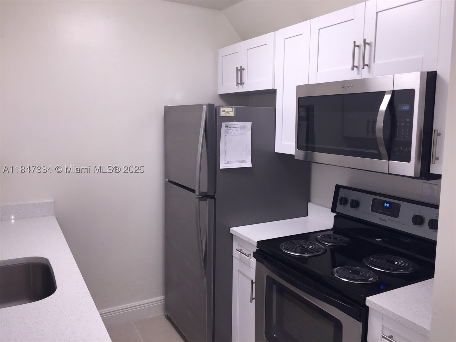 10740 N KENDALL DR – photo 2