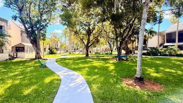 7947 SW 104th St – photo 3