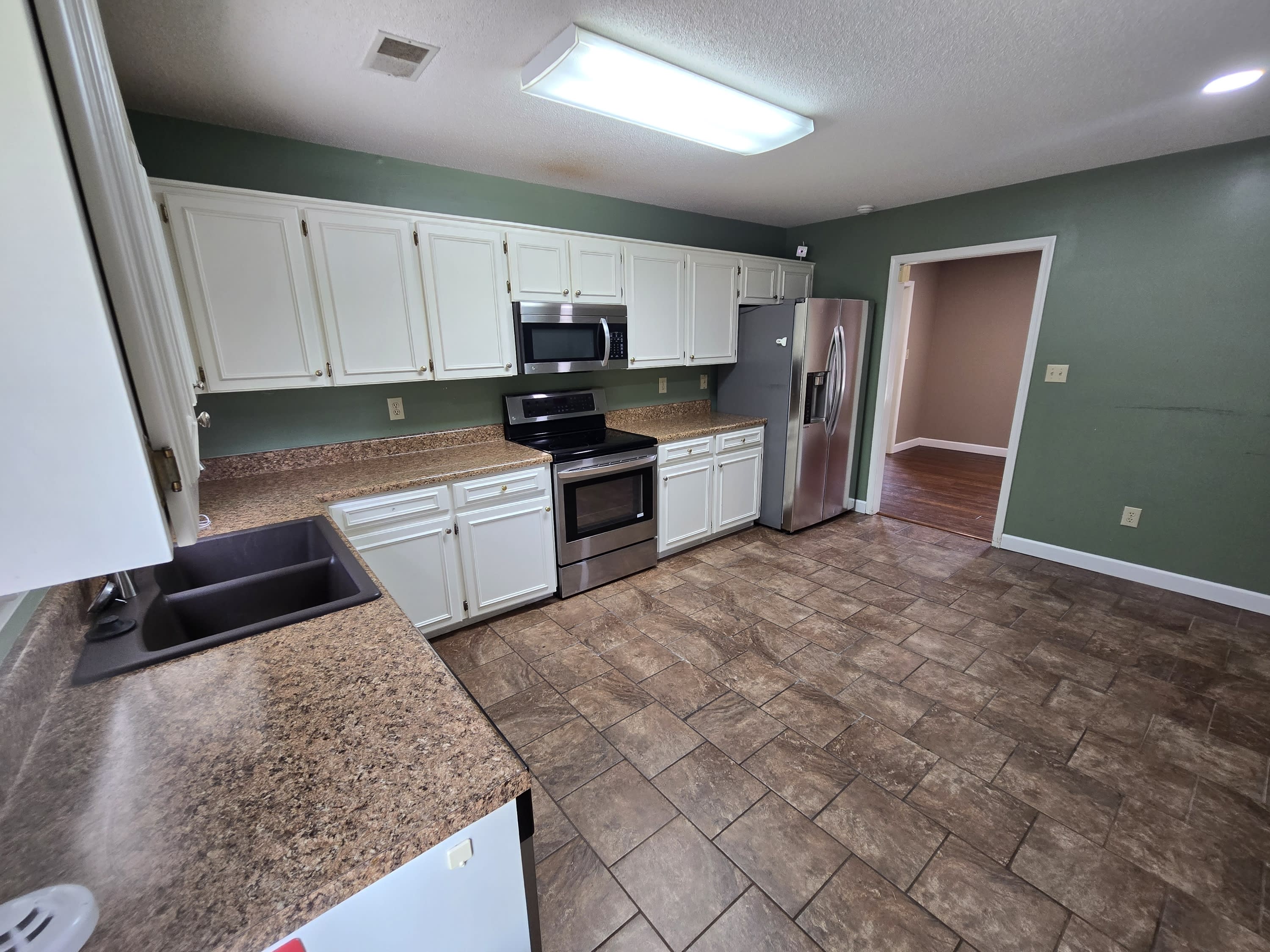 103 Thames Court – photo 2