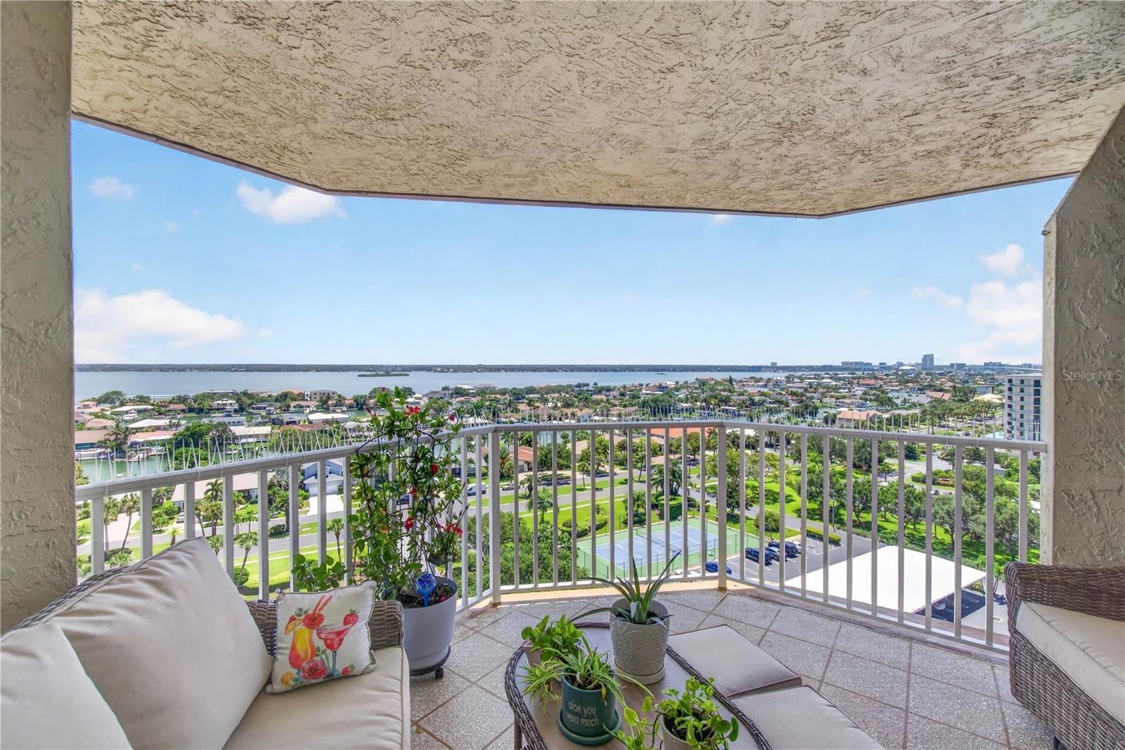 736 ISLAND Way – photo 1