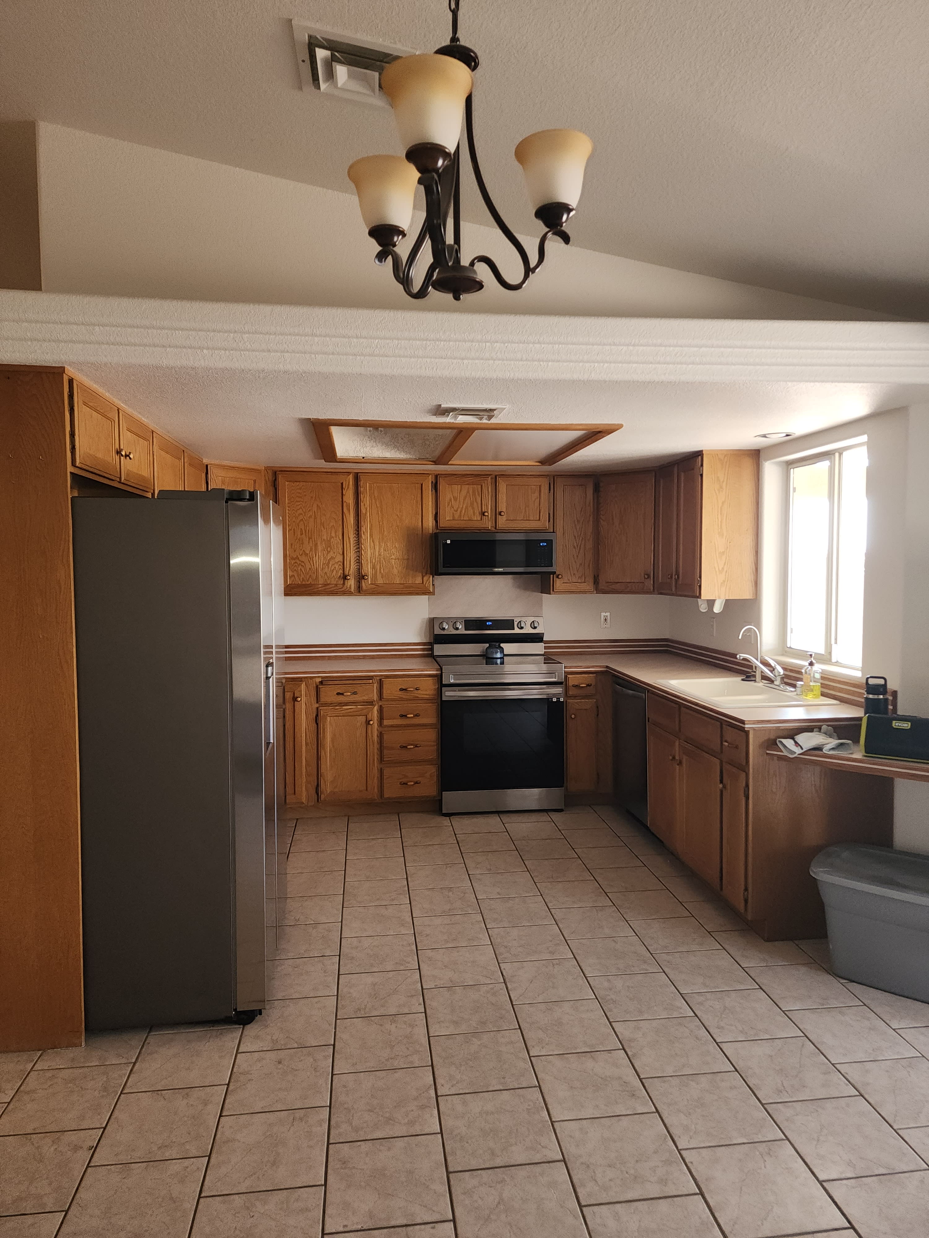 1620 Avalon Court – photo 4