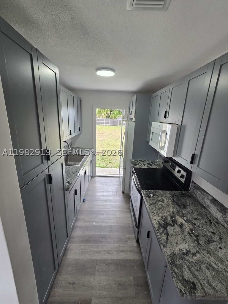 26633 SW 138th Ct – photo 2