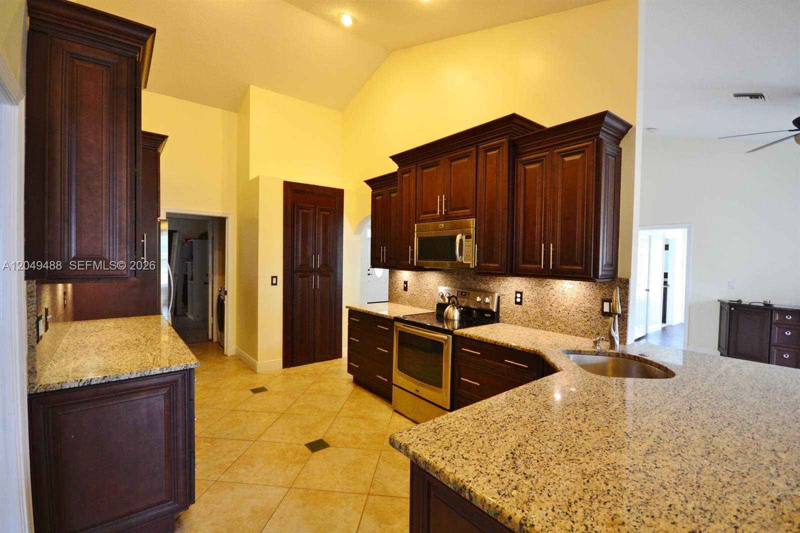 17569 89th Place North – photo 4