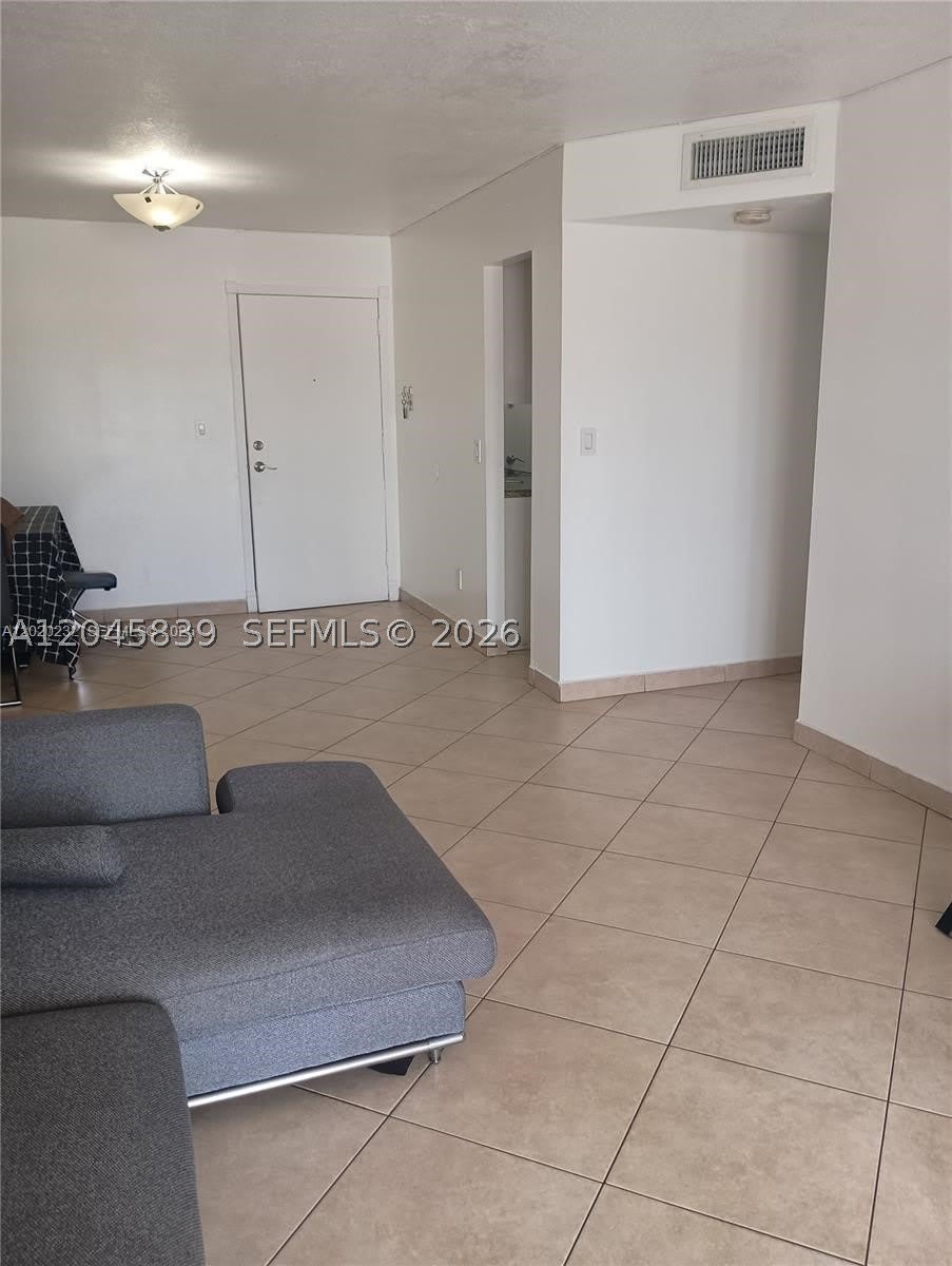 18100 Atlantic Blvd – photo 3