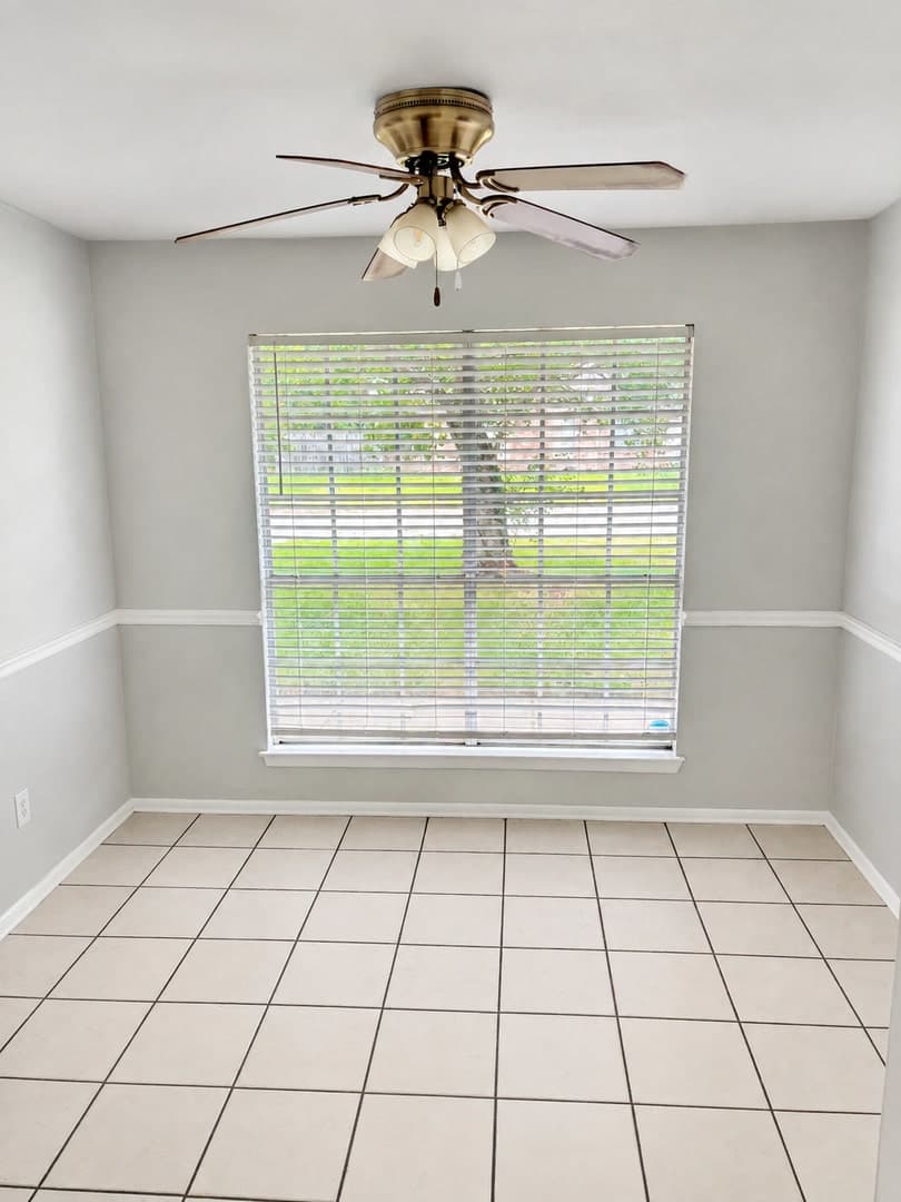 Charming 3-Bedroom Home in St. Martin School District – photo 4