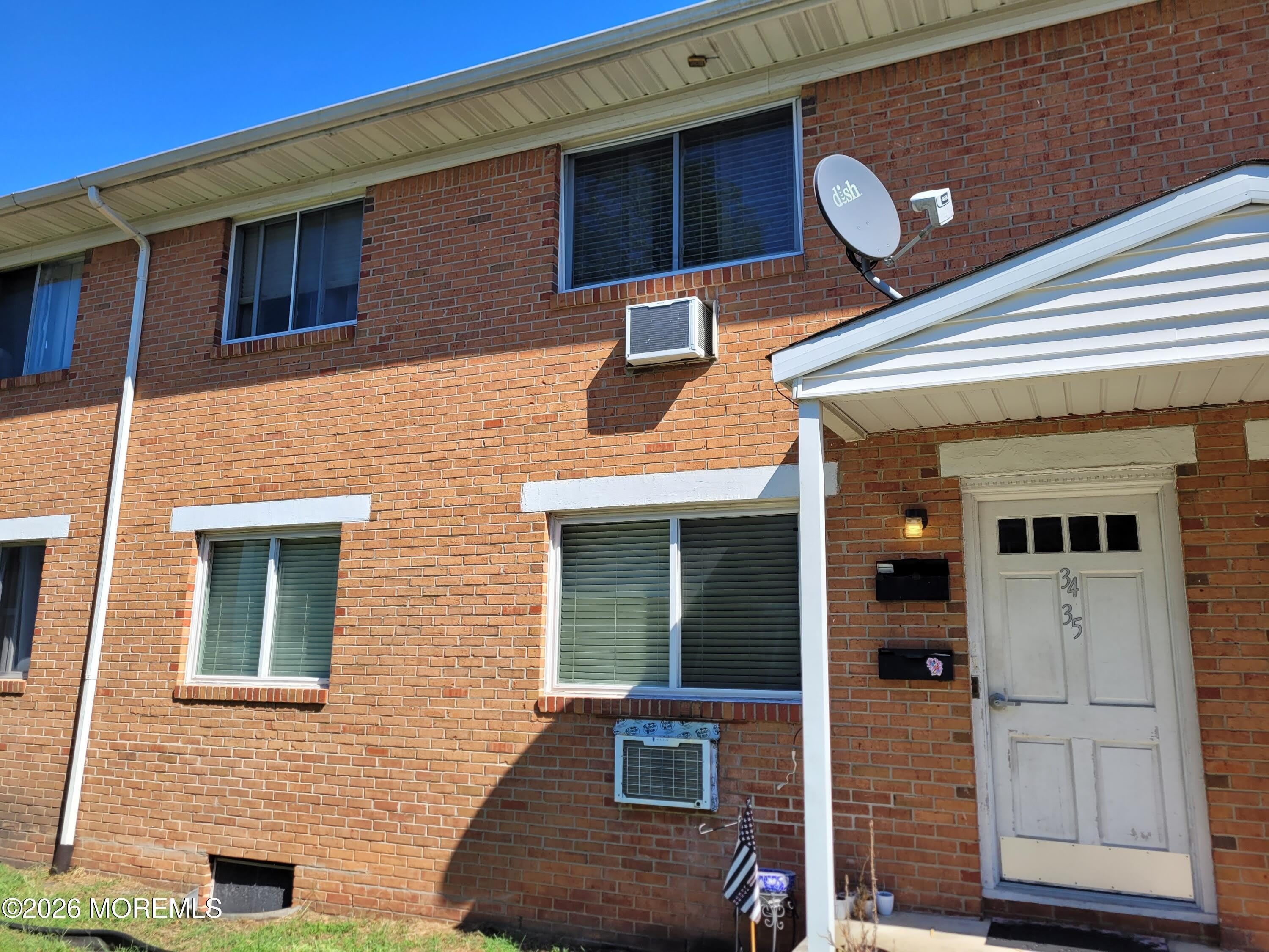 215 Washington Street – photo 1