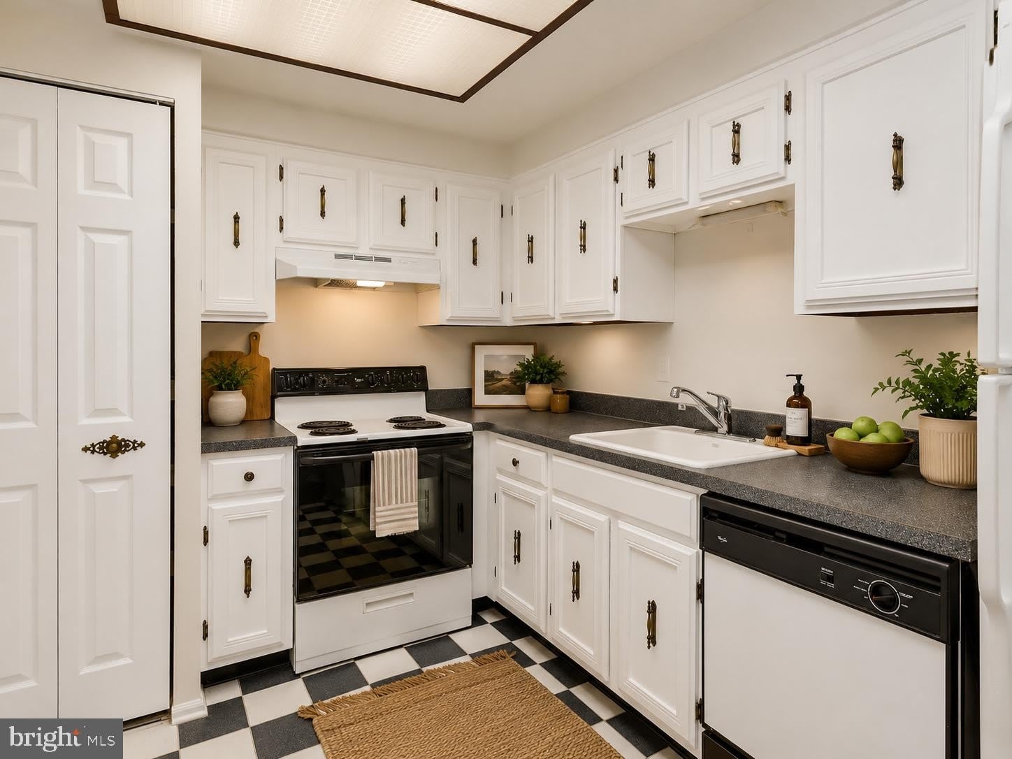 7680 TREMAYNE Place – photo 4