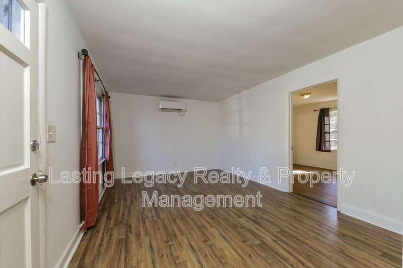 238 Bond Street – photo 3