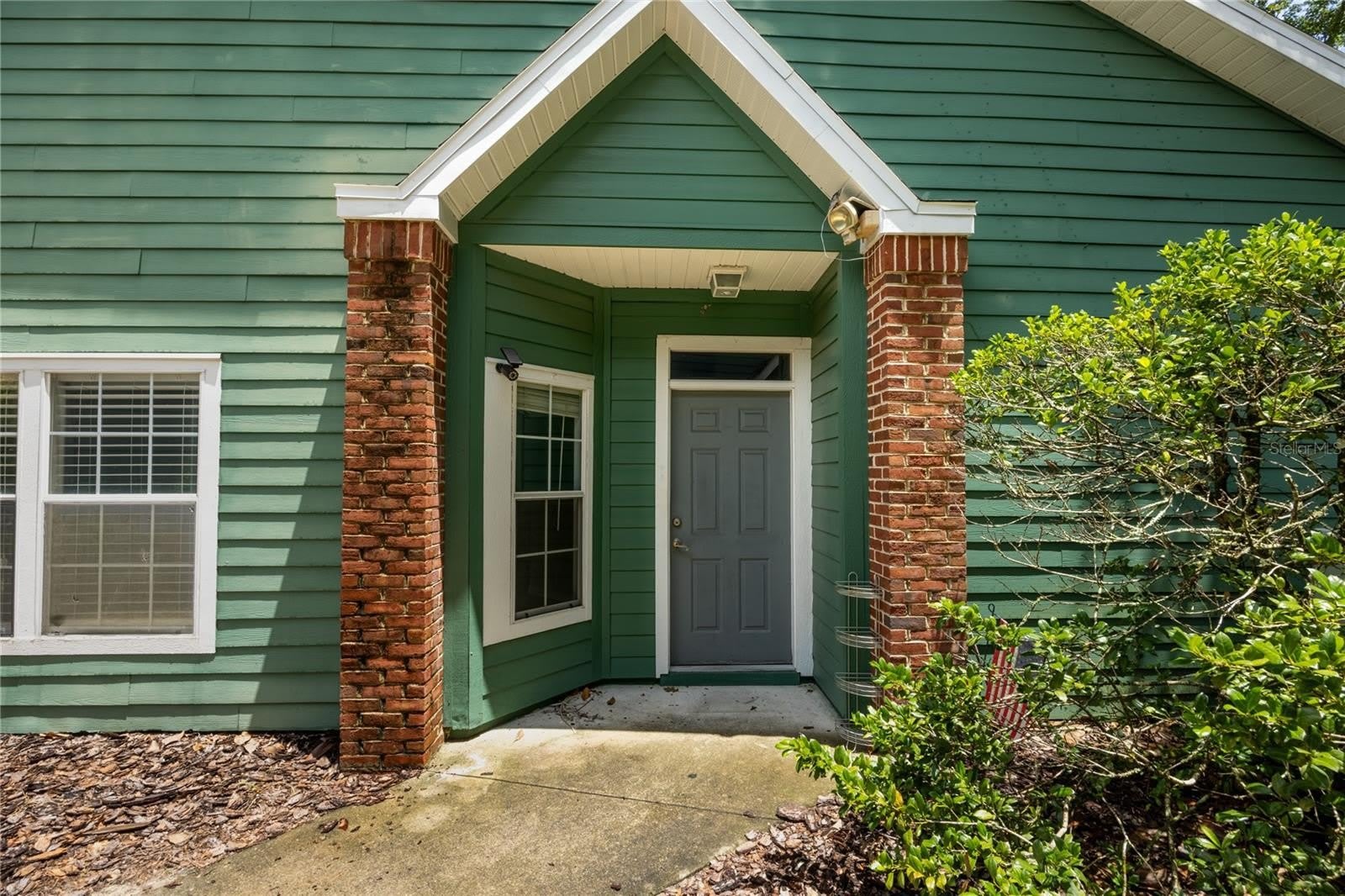 4945 NW 1ST Place – photo 1