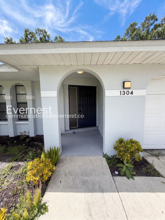 1304 Southeast 11Th Street – photo 3