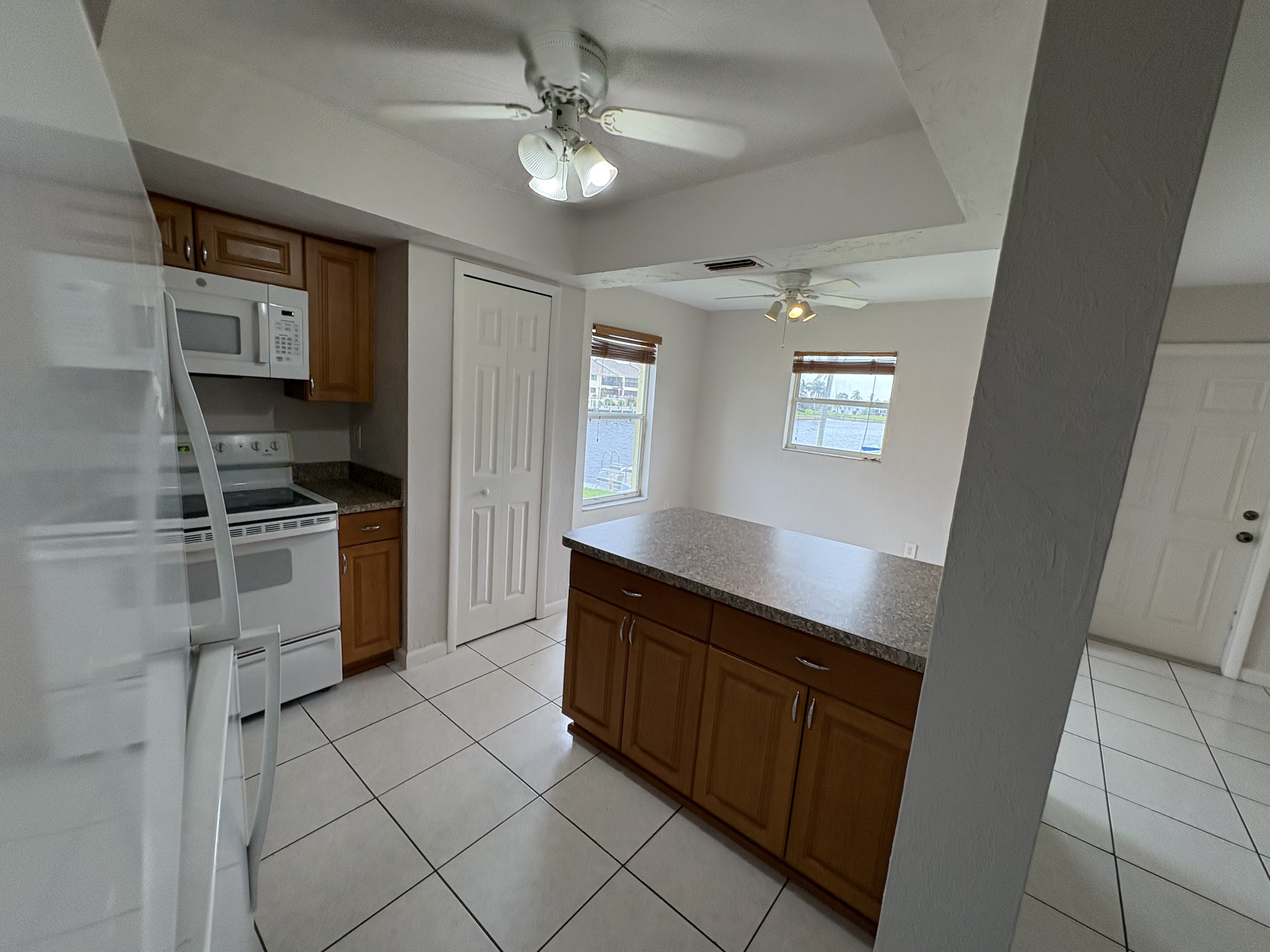 4520 Southeast 5th Place – photo 4