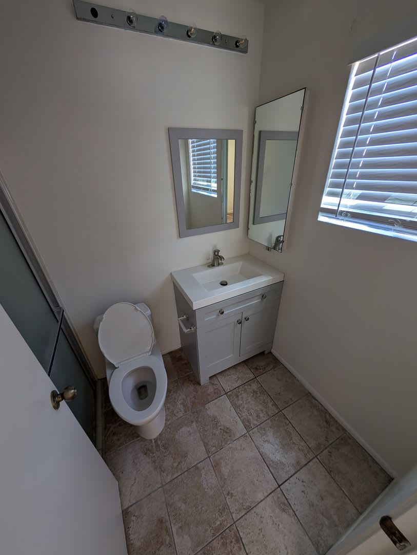 Must See 3Bed 2Bath Home In Saddlewood Ranch New Ac Huge Yard – photo 5