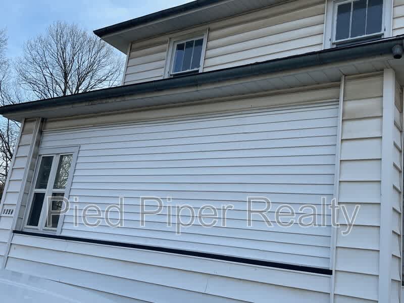1254 S Chicago Ave – photo 4