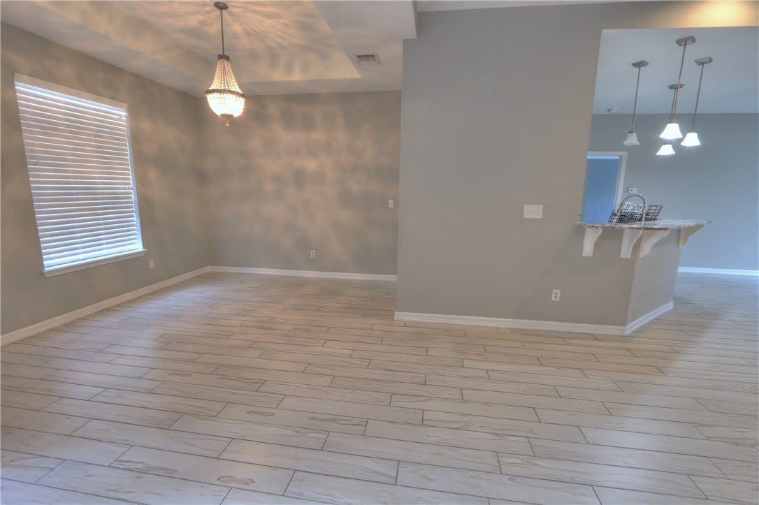 7714 Odessa Drive – photo 4