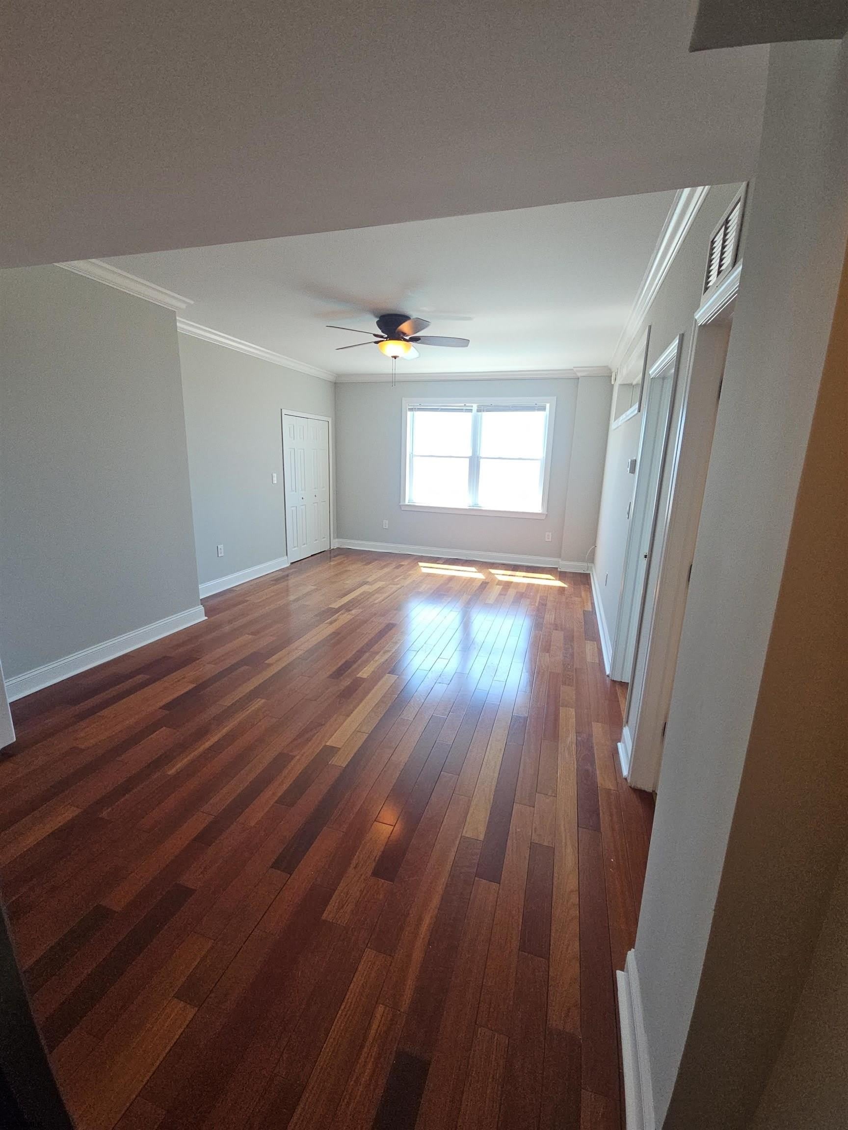 111 S Cambridge Ave – photo 2