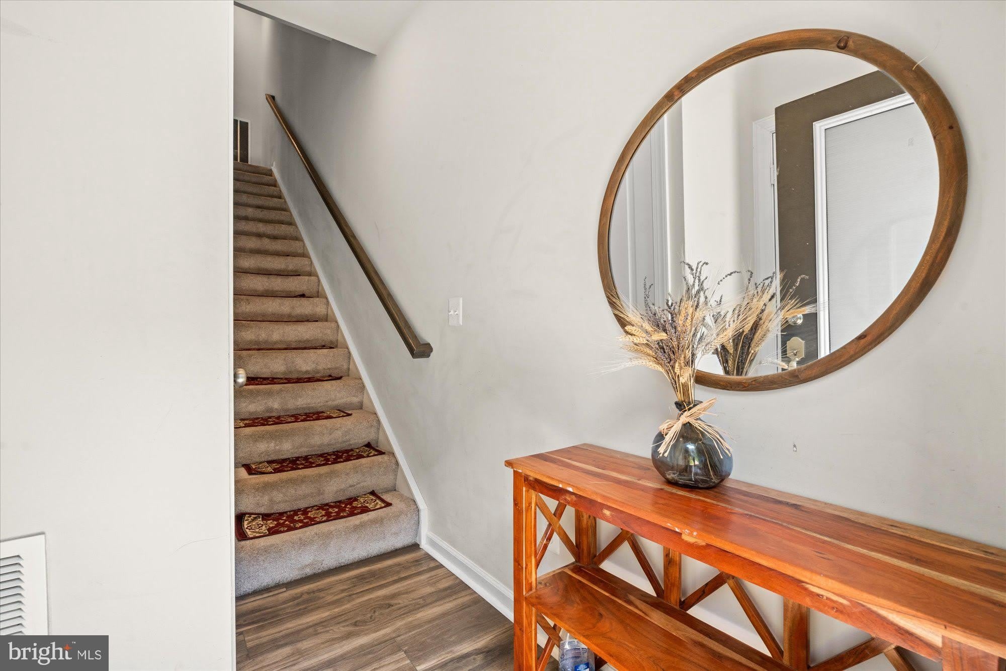 8156 TOMPKINS Street – photo 4