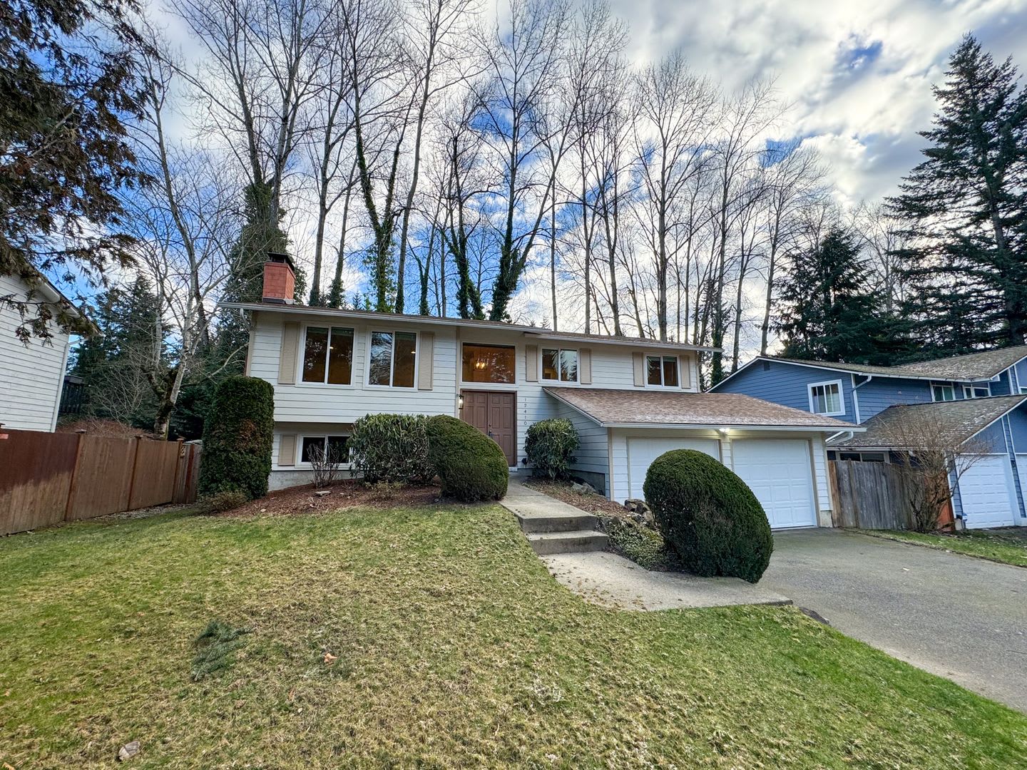 4Bd/1.75Ba Kirkland Home – photo 2