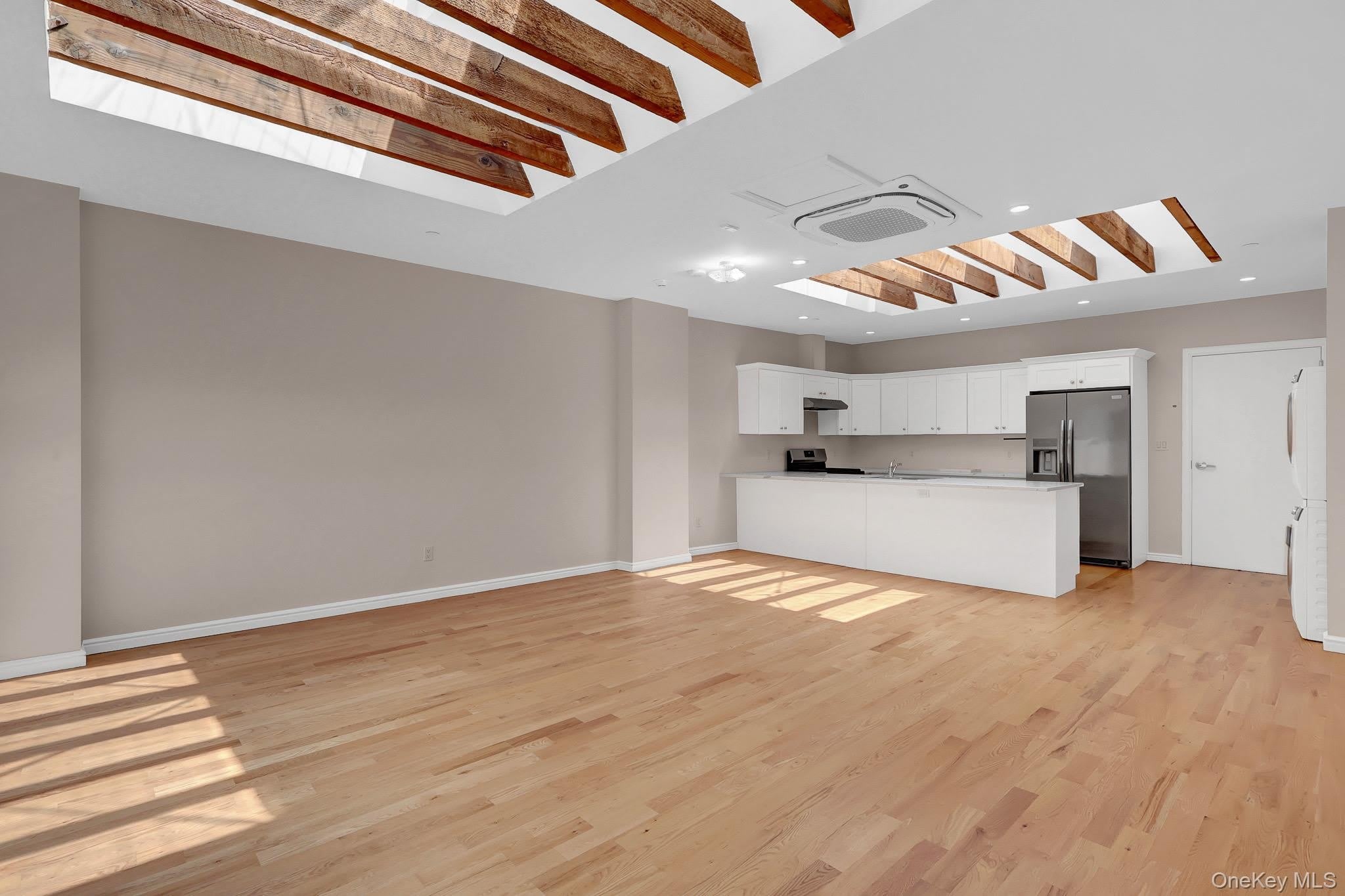 136 Rockaway Avenue – photo 1