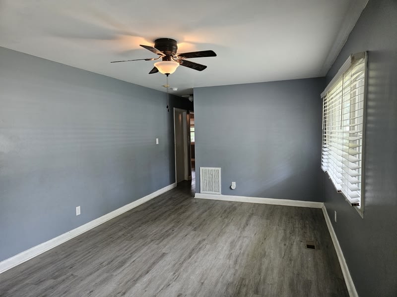 1737 Ireland Drive – photo 2