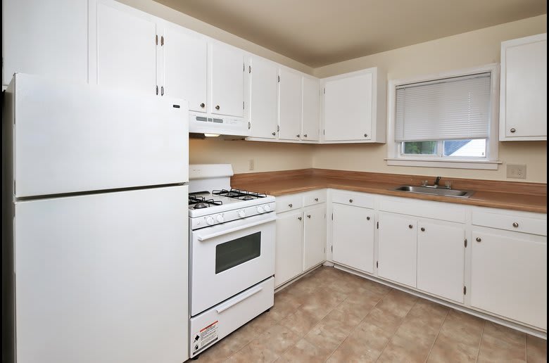 East Bay Apartments – photo 4