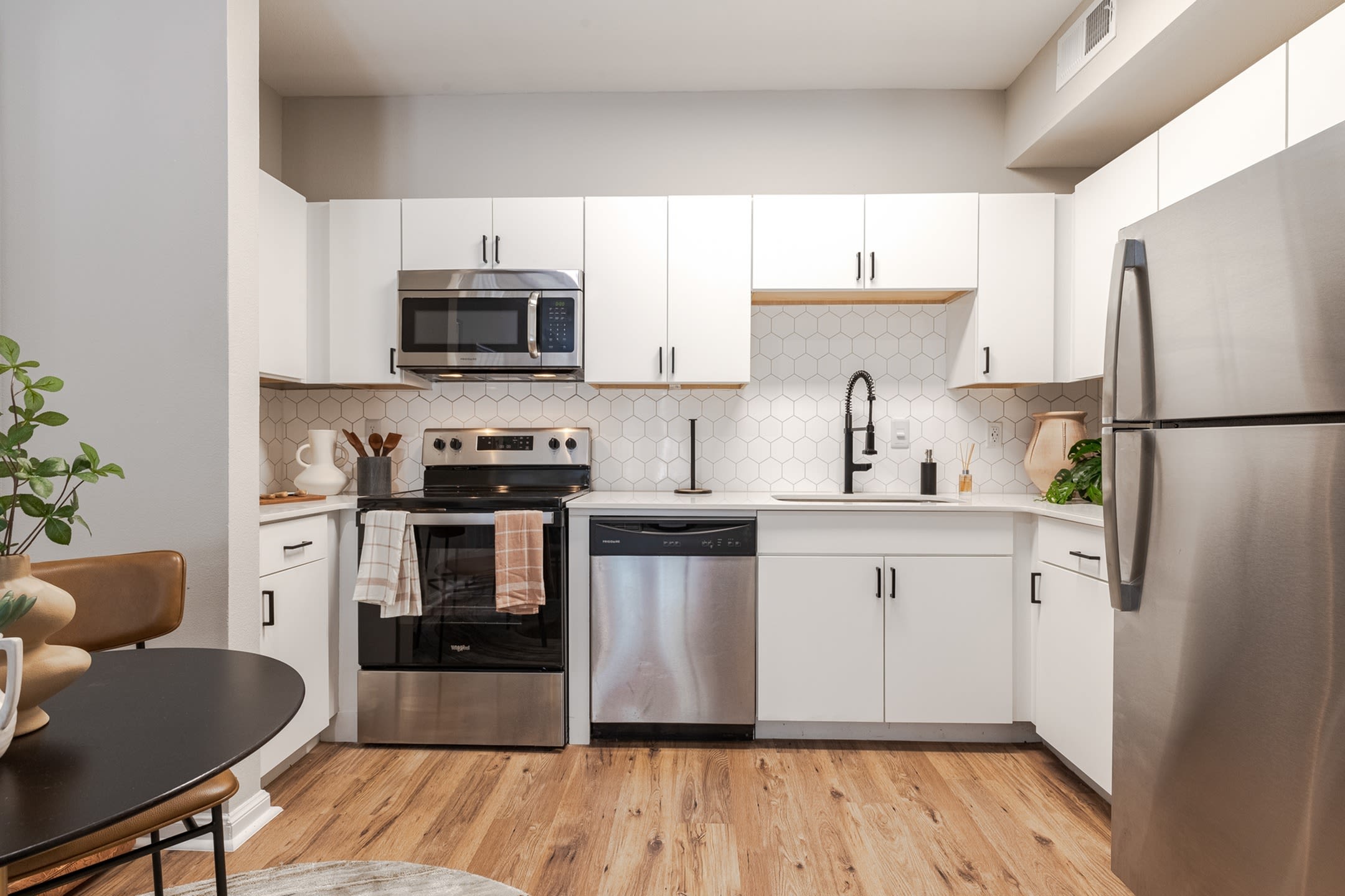 Deep Deuce at Bricktown Apartments – photo 4
